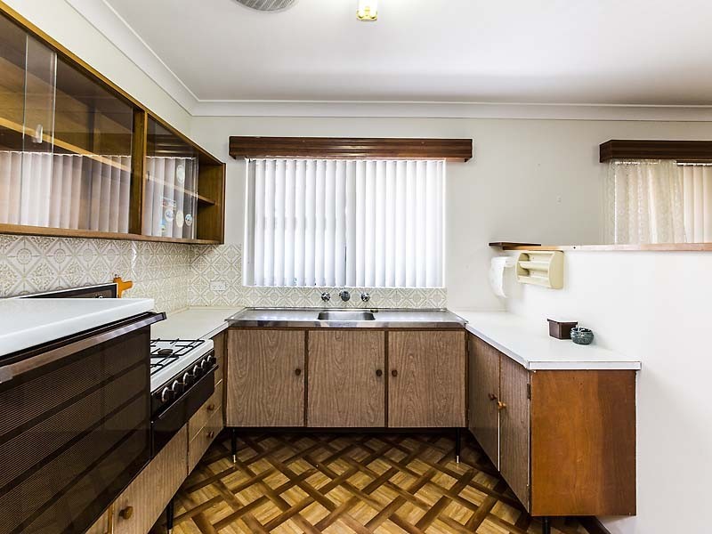 8 Burney Court, Kardinya WA 6163