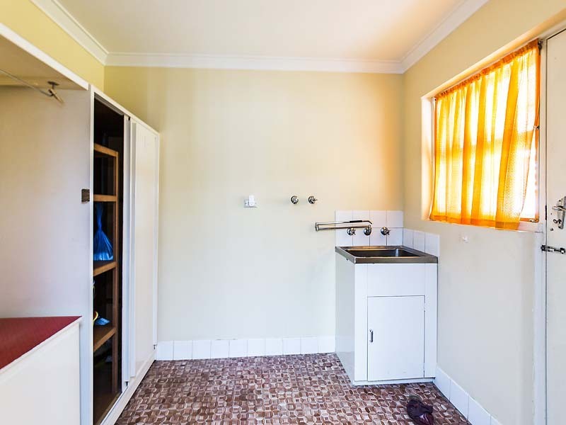 8 Burney Court, Kardinya WA 6163