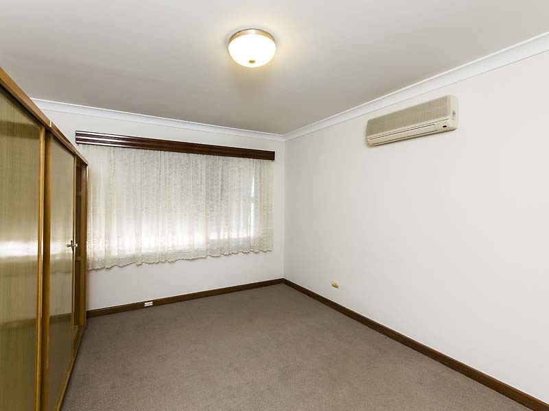 8 Burney Court, Kardinya WA 6163