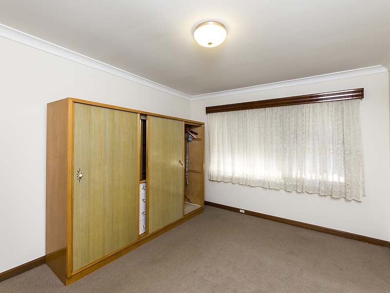 8 Burney Court, Kardinya WA 6163