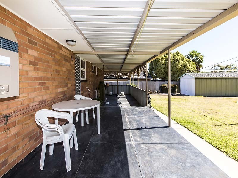 8 Burney Court, Kardinya WA 6163