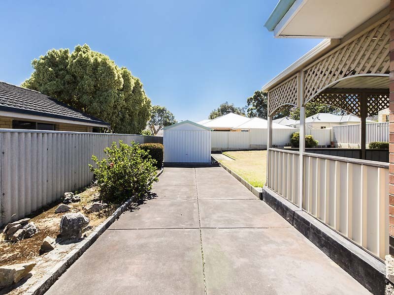 8 Burney Court, Kardinya WA 6163