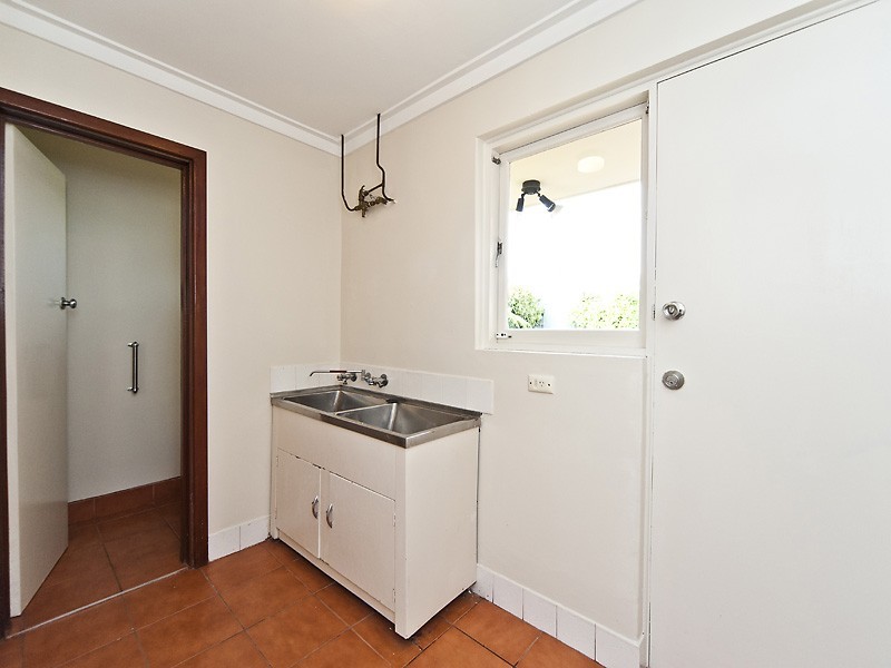 1 Ralston Road, Kardinya WA 6163