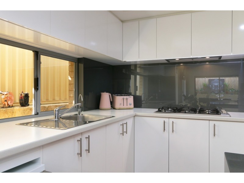 6b Capper Place, Kardinya WA 6163