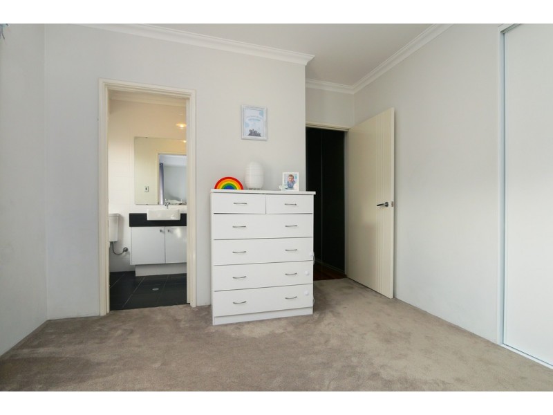 6b Capper Place, Kardinya WA 6163
