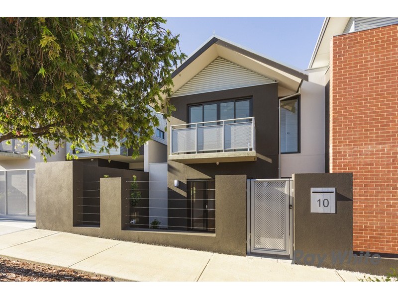 10 Hughes Street, Hilton WA 6163