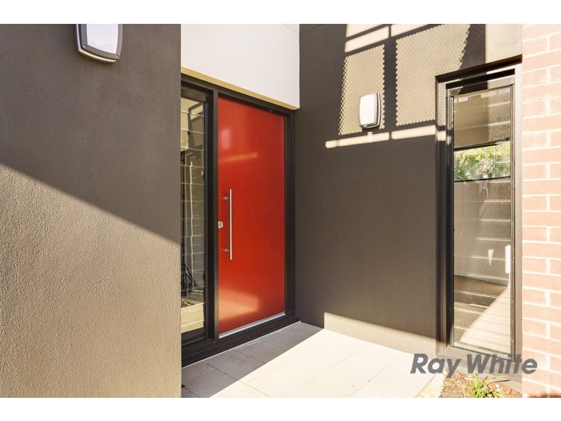 10 Hughes Street, Hilton WA 6163