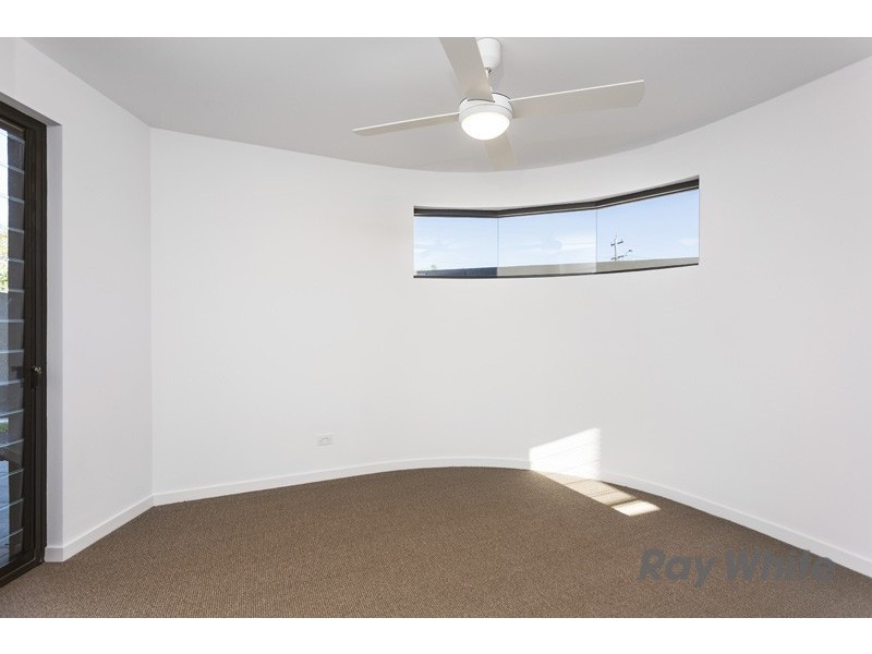 10 Hughes Street, Hilton WA 6163