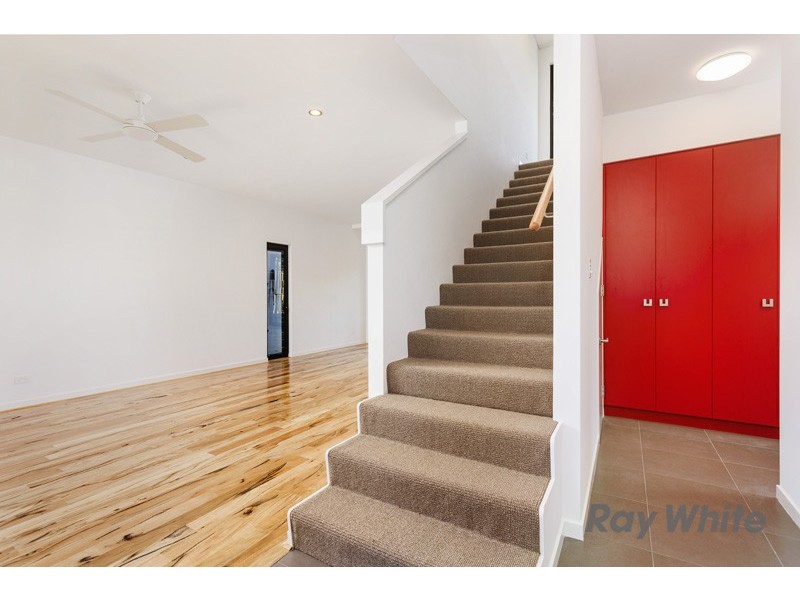 10 Hughes Street, Hilton WA 6163