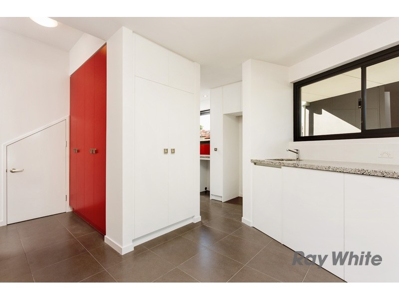 10 Hughes Street, Hilton WA 6163