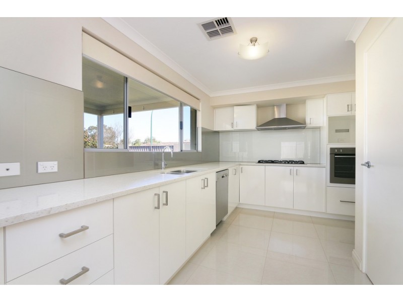 1 Thorman Place, Booragoon WA 6154
