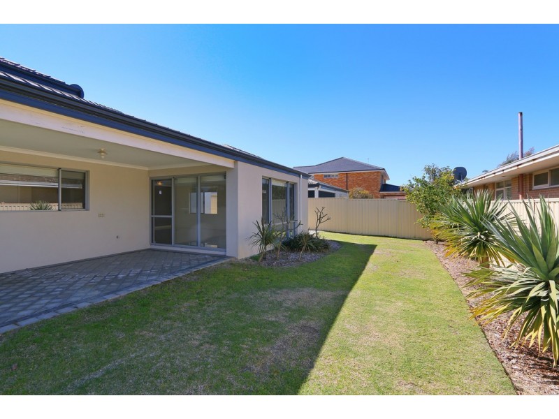 1 Thorman Place, Booragoon WA 6154