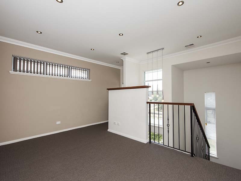 66 Knutsford Avenue, Rivervale WA 6103