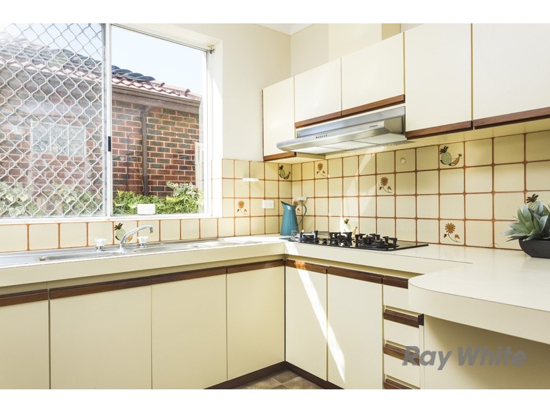 31 Redwood Crescent, Melville WA 6156