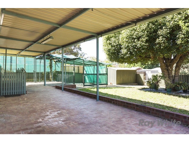 31 Redwood Crescent, Melville WA 6156