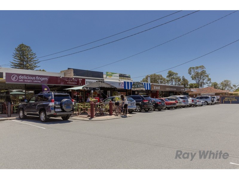 31 Redwood Crescent, Melville WA 6156