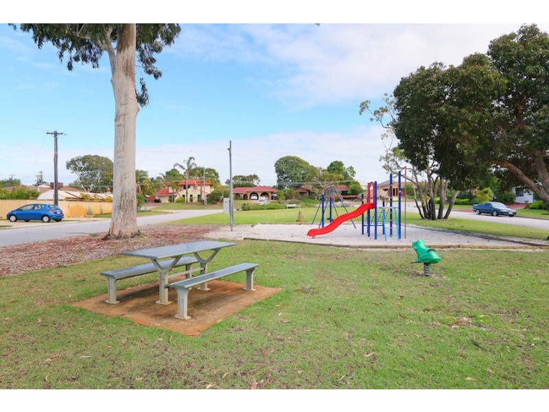 1/40 Hogarth Way, Bateman WA 6150