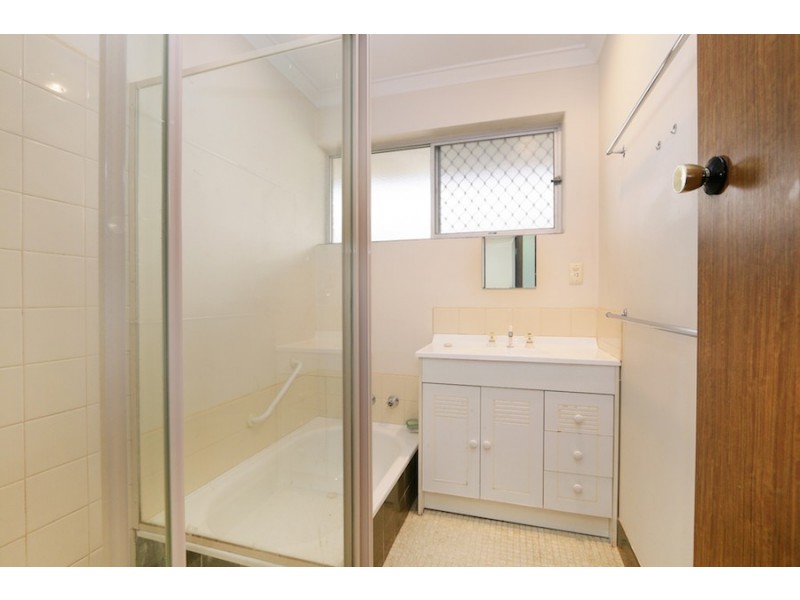 12B Ochiltree Way, Kardinya WA 6163