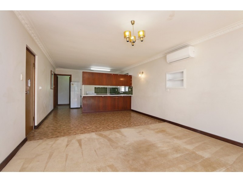 12B Ochiltree Way, Kardinya WA 6163