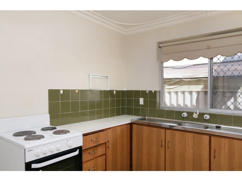 12B Ochiltree Way, Kardinya WA 6163