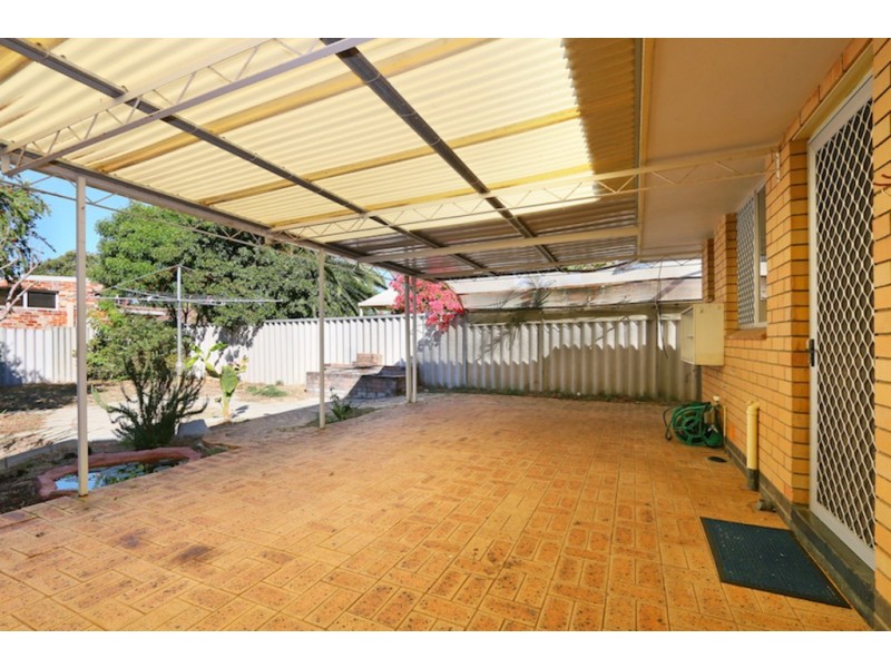 12B Ochiltree Way, Kardinya WA 6163