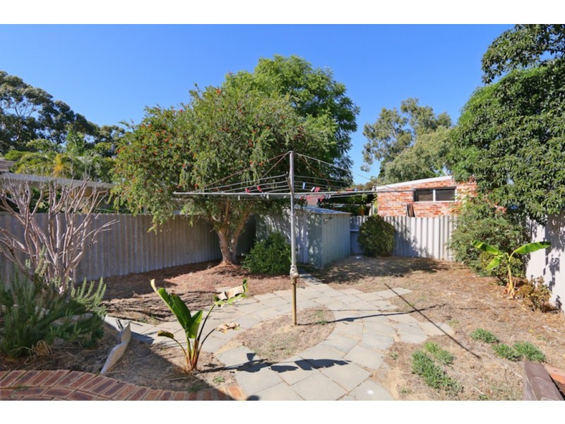 12B Ochiltree Way, Kardinya WA 6163