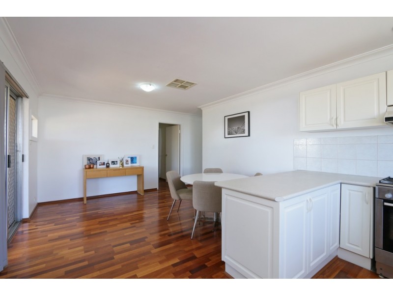 15b Anglesey Drive, Kardinya WA 6163