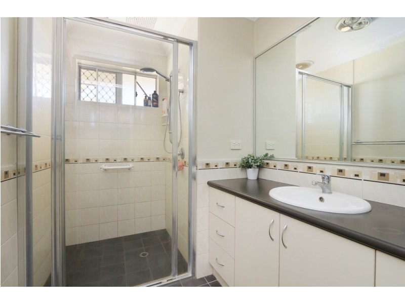 15b Anglesey Drive, Kardinya WA 6163