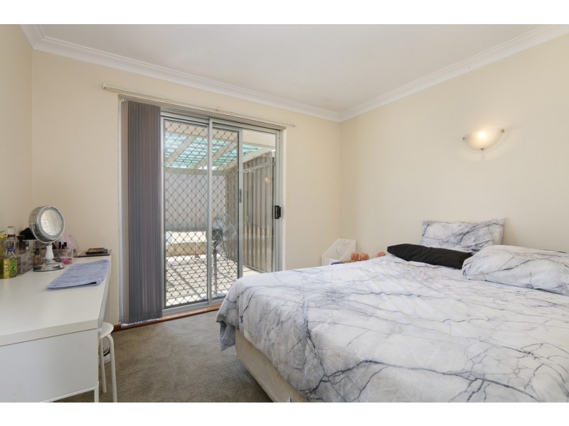 15b Anglesey Drive, Kardinya WA 6163