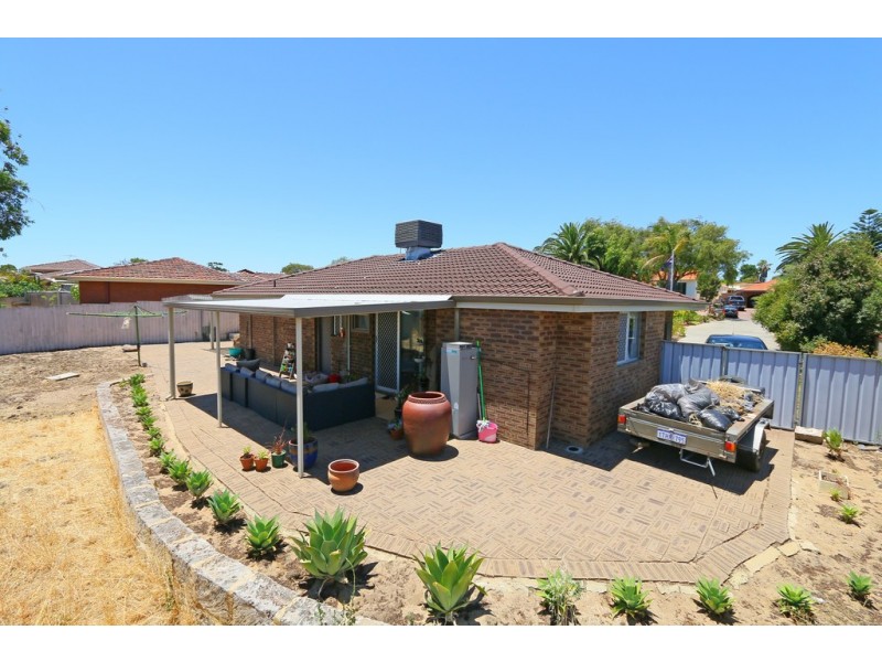 15b Anglesey Drive, Kardinya WA 6163
