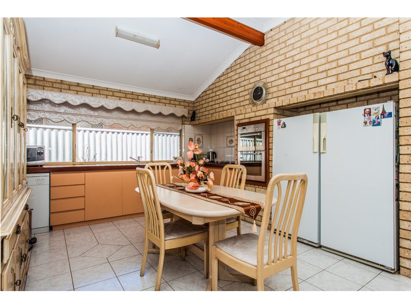 21 Crossland Way, Kardinya WA 6163