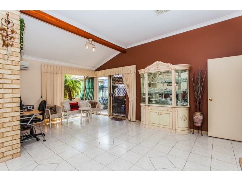 21 Crossland Way, Kardinya WA 6163