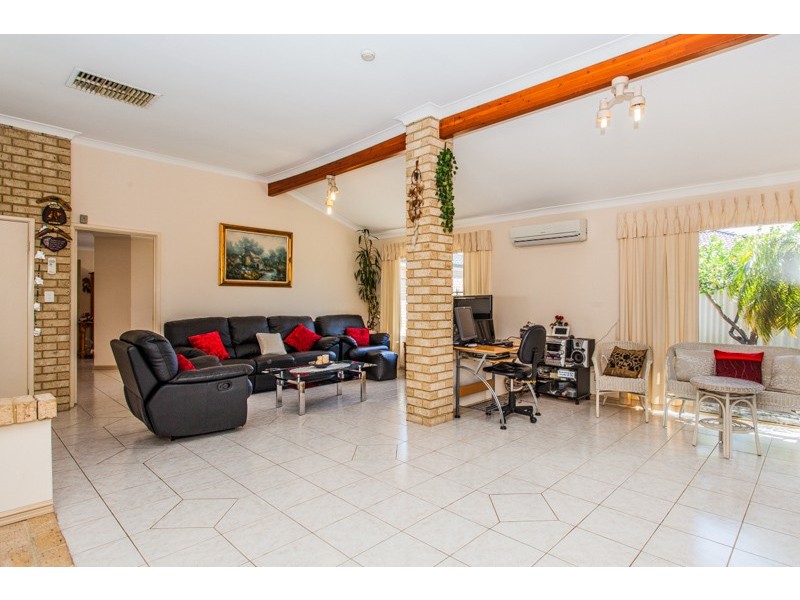 21 Crossland Way, Kardinya WA 6163