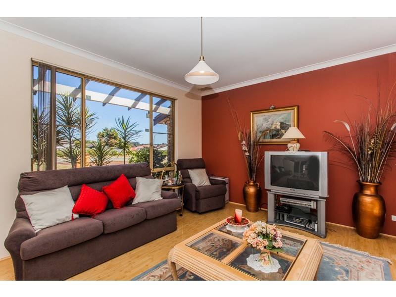 21 Crossland Way, Kardinya WA 6163