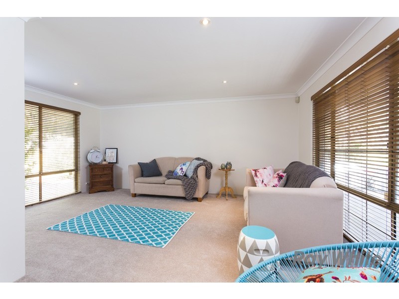 35 Arnold Crescent, Kardinya WA 6163