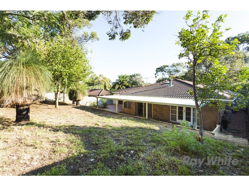 35 Arnold Crescent, Kardinya WA 6163