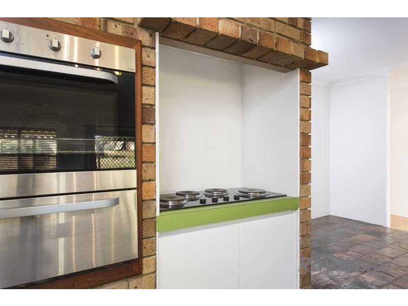 35 Arnold Crescent, Kardinya WA 6163