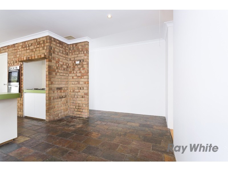 35 Arnold Crescent, Kardinya WA 6163