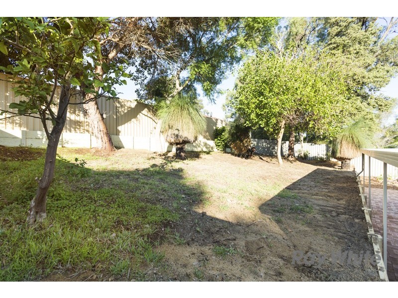 35 Arnold Crescent, Kardinya WA 6163