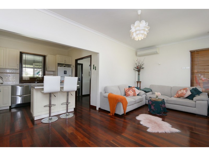 35 Cordelia Avenue, Coolbellup WA 6163