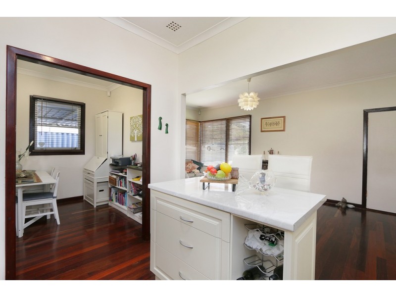 35 Cordelia Avenue, Coolbellup WA 6163