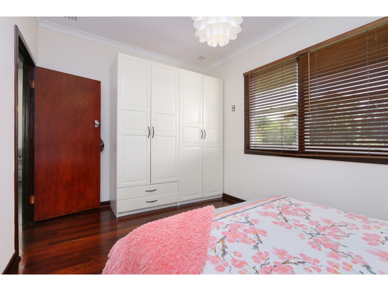 35 Cordelia Avenue, Coolbellup WA 6163