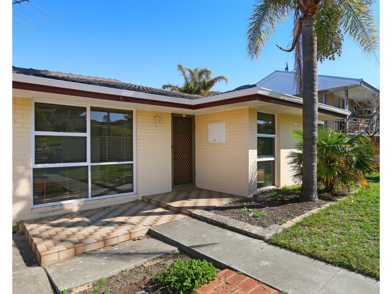 31 Livingstone Street, Beaconsfield WA 6162