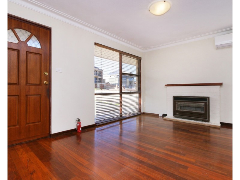 31 Livingstone Street, Beaconsfield WA 6162