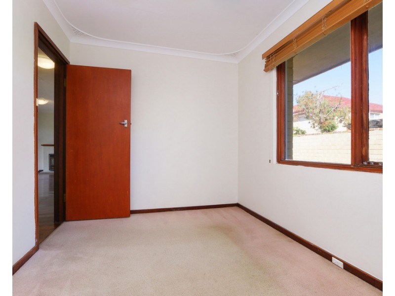 31 Livingstone Street, Beaconsfield WA 6162