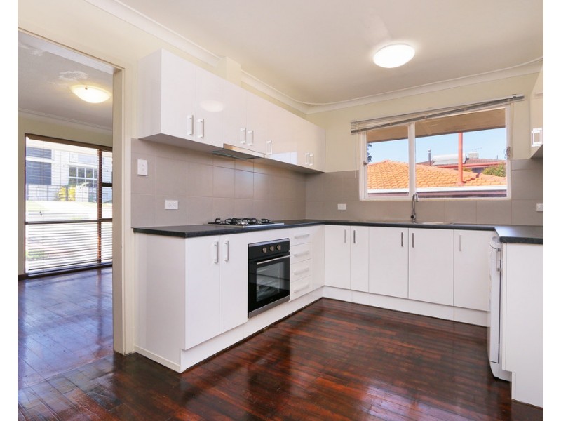 31 Livingstone Street, Beaconsfield WA 6162