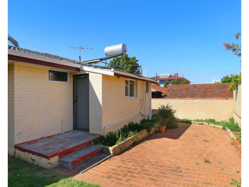 31 Livingstone Street, Beaconsfield WA 6162