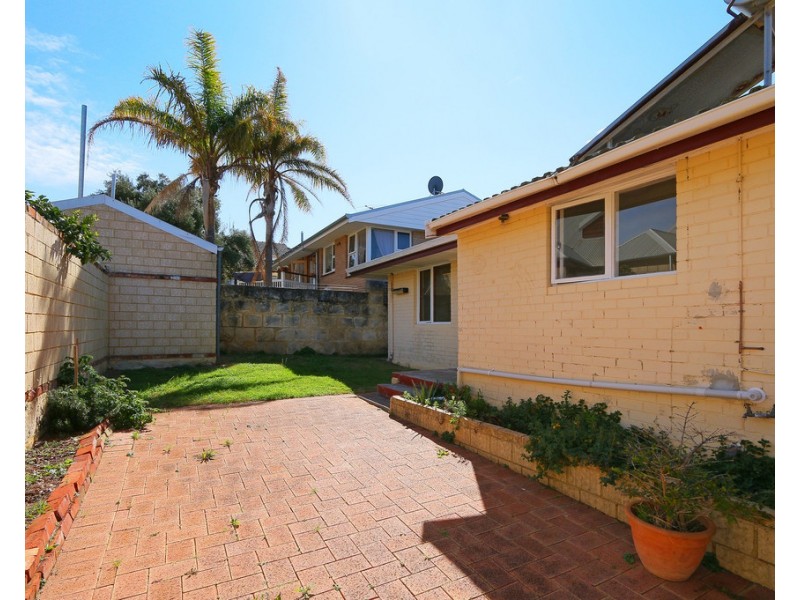31 Livingstone Street, Beaconsfield WA 6162