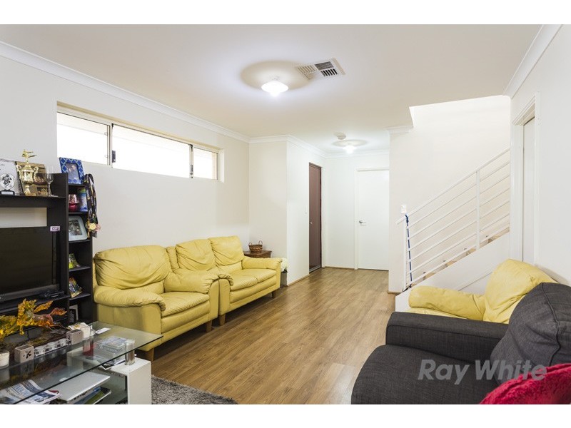 42b Dalston Crescent, Kardinya WA 6163