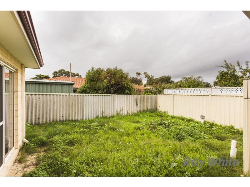 42b Dalston Crescent, Kardinya WA 6163